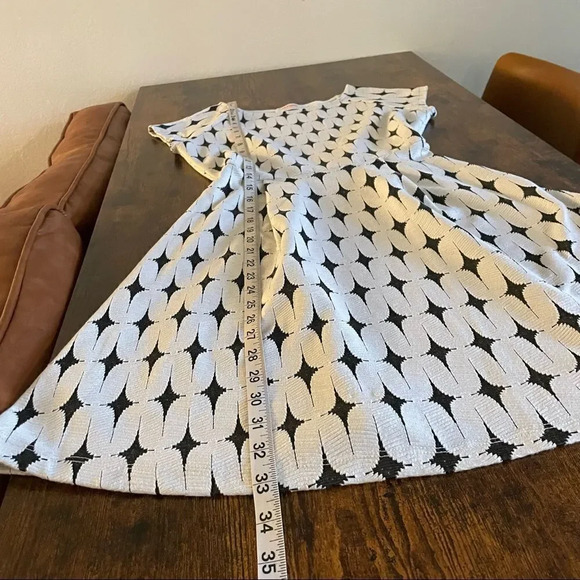 Renee C black and white wavy print skaterstyle dress - Picture 4 of 16